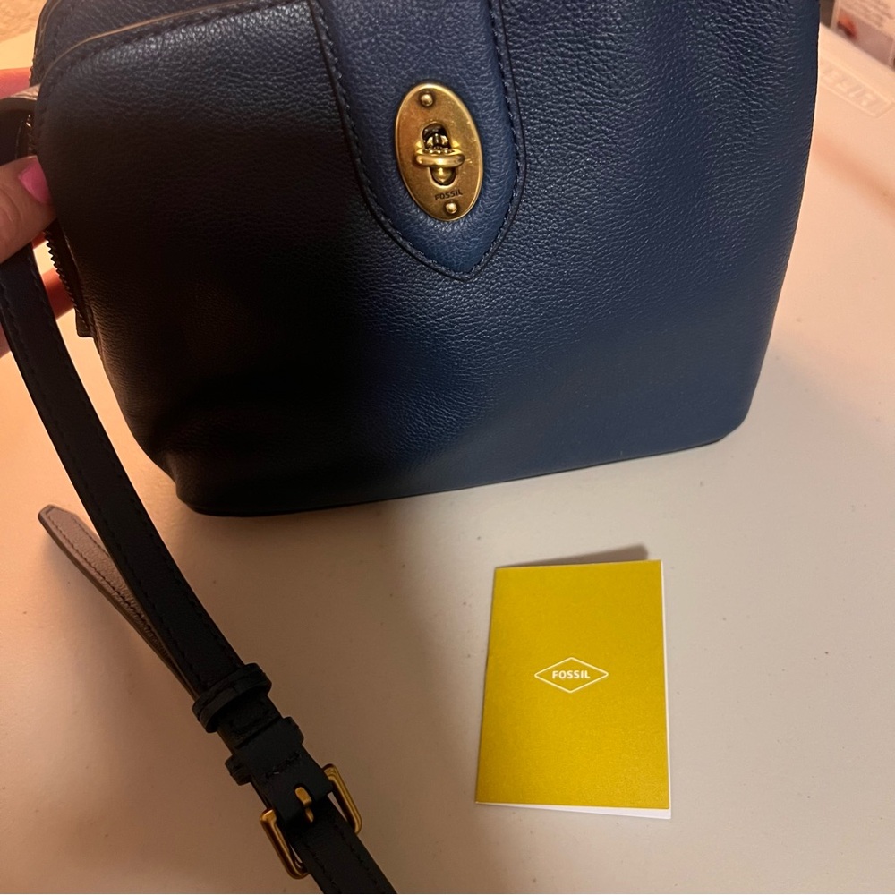 Fossil Dark Blue Leather Crossbody Messenger Bag with Gold Accents - Picture 10 of 12